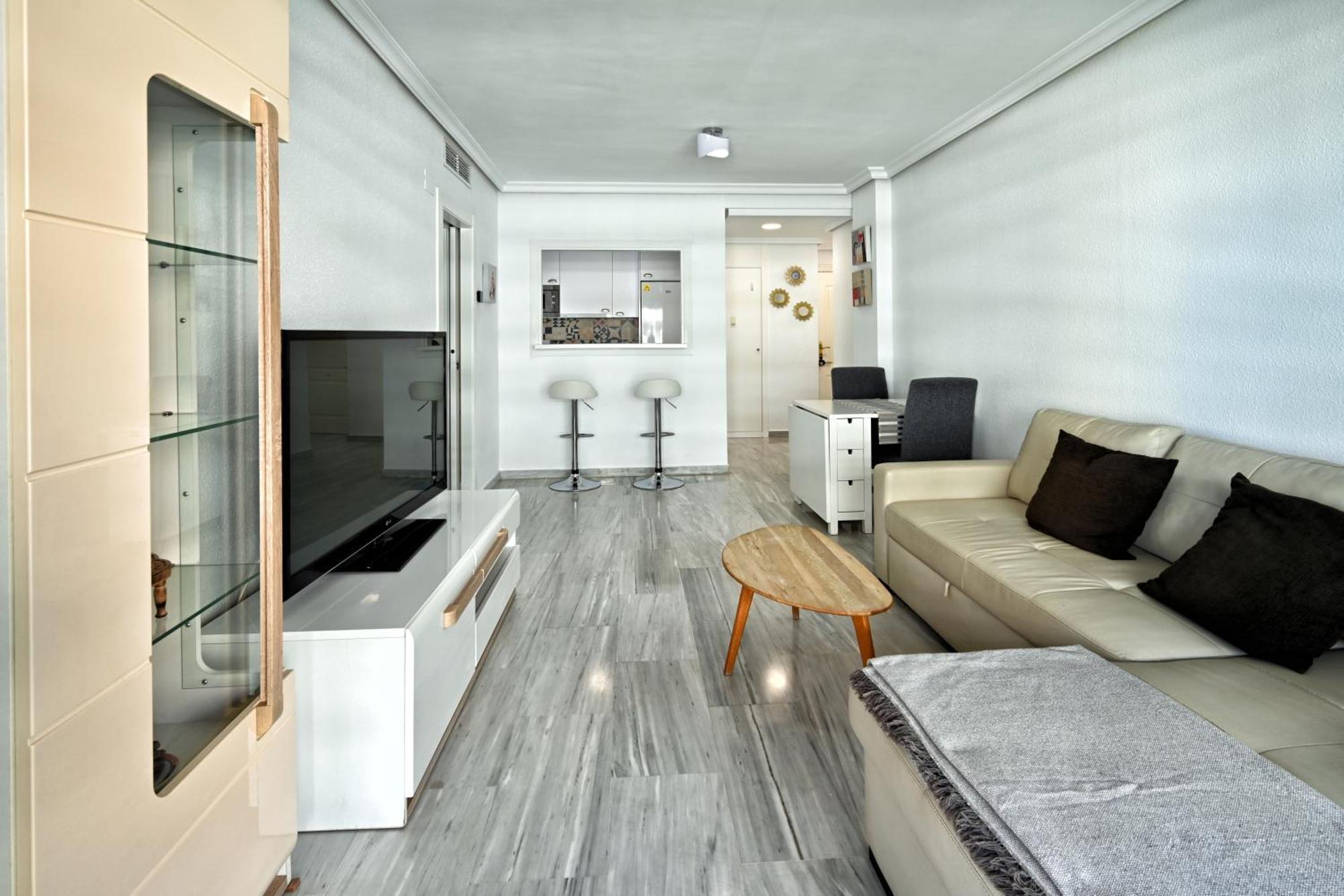 Rent4 Malaga Playa Del Bajondillo Apartament *