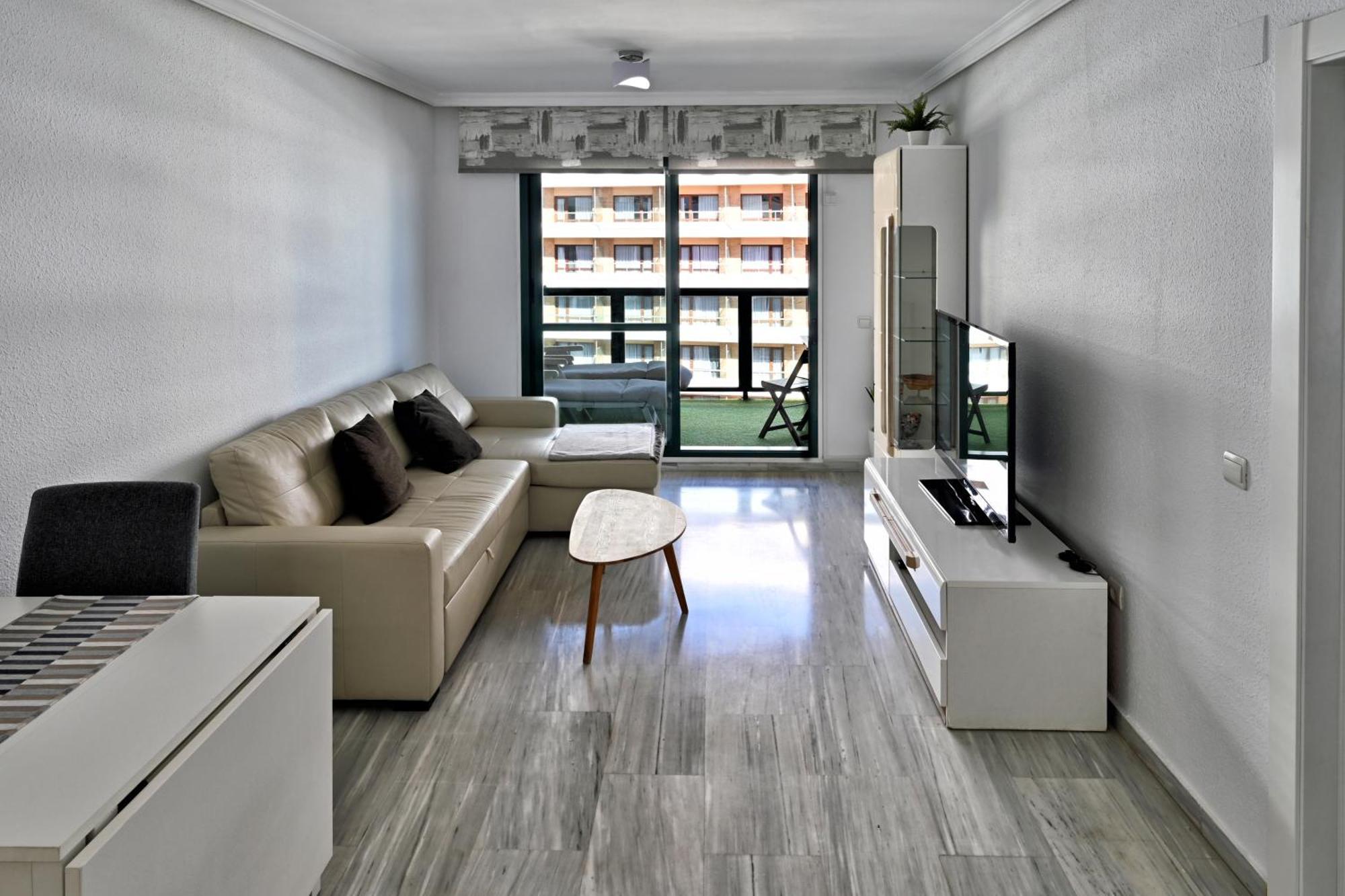 Rent4 Malaga Playa Del Bajondillo Apartament *